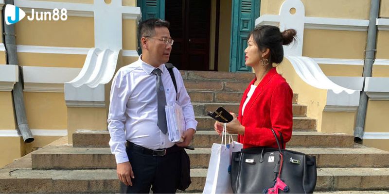 Trà Ngọc Hằng đứng ra vay tiền giúp ông Nguyễn Quang Tấn